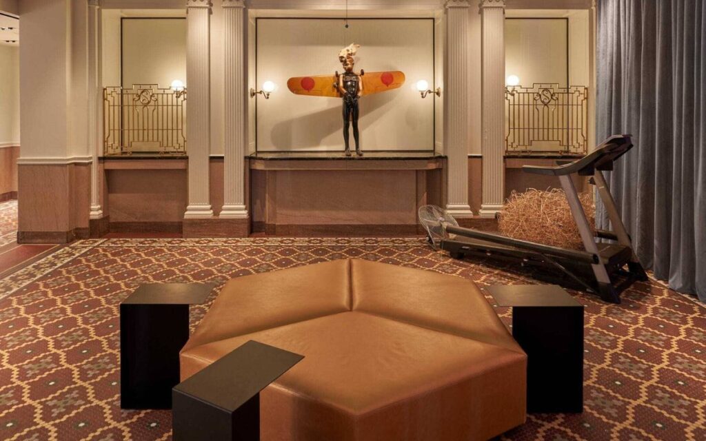 10-romantic-getaways-in-kansas-city-21c-museum-hotel