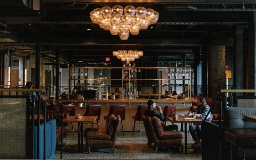 10-romantic-getaways-in-kansas-city-the-historic-crossroads-hotel (1)