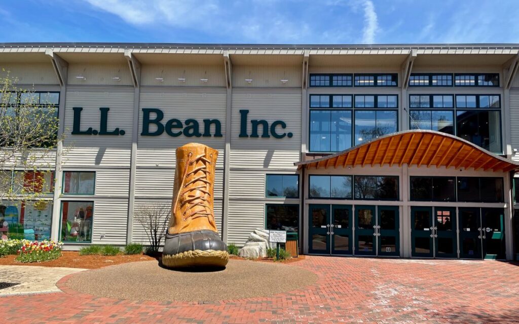 10-romantic-getaways-in-maine-new-england-freeport-and-llbean-country