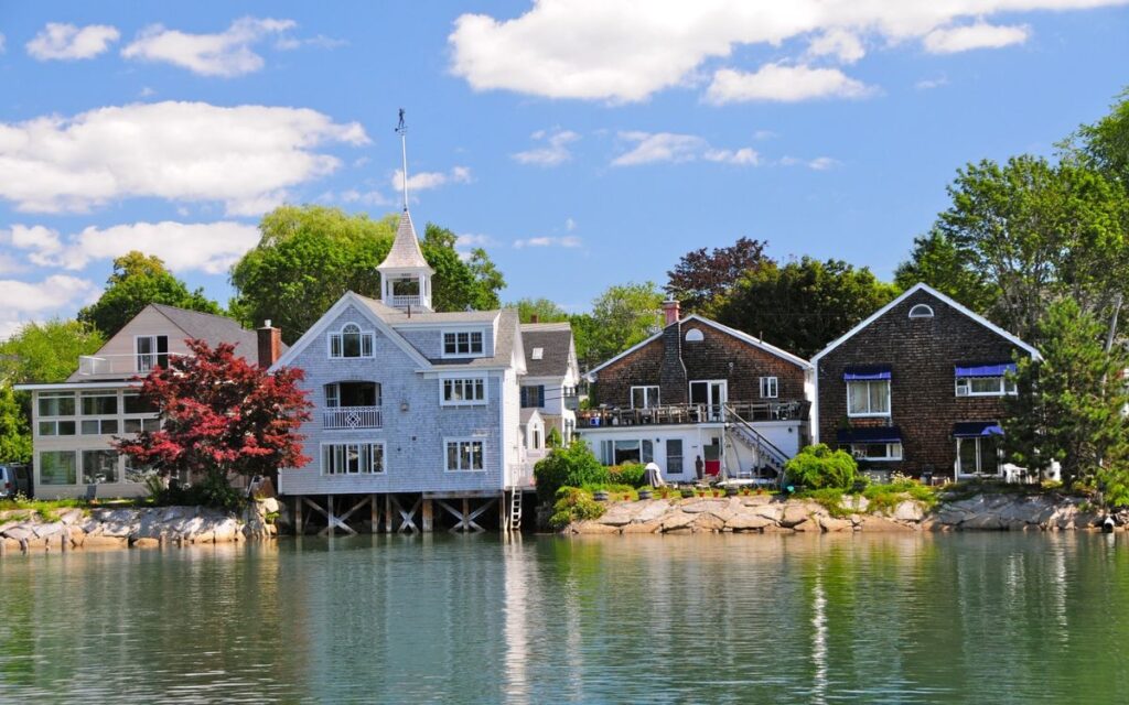 10-romantic-getaways-in-maine-new-england-kennebunkports-charming-coastal-villages