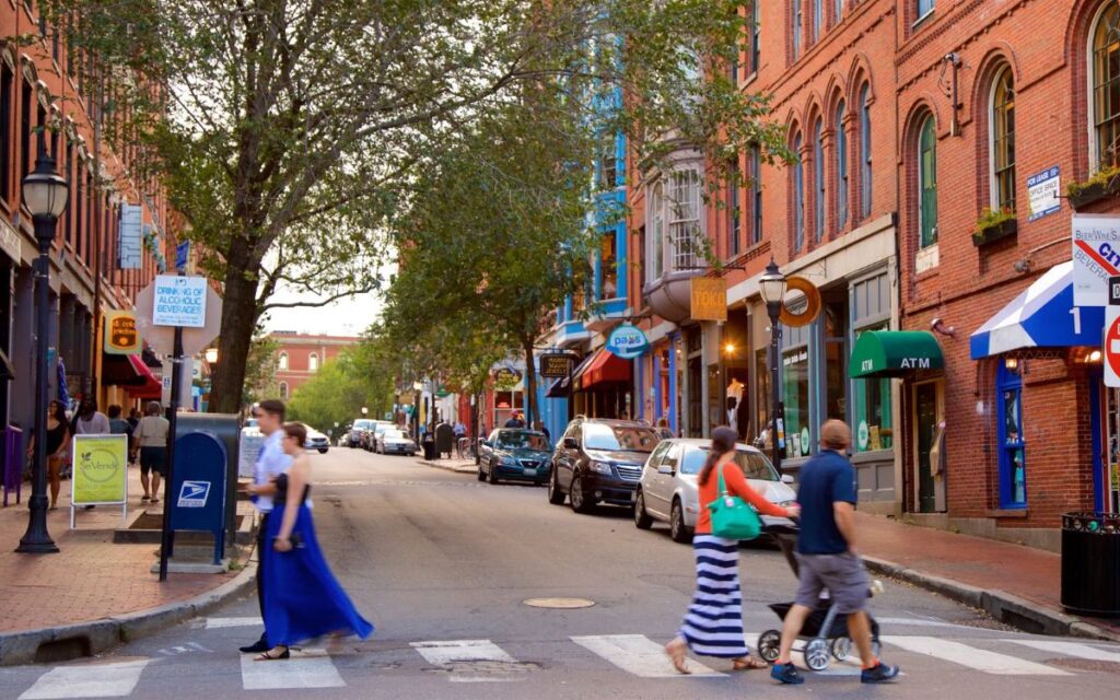10-romantic-getaways-in-maine-new-england-portlands-old-port-district