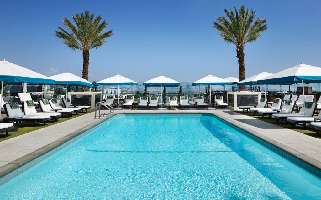 10-romantic-hotels-in-los-angeles-with-in-room-jacuzzi-suites-the-london-west-hollywood