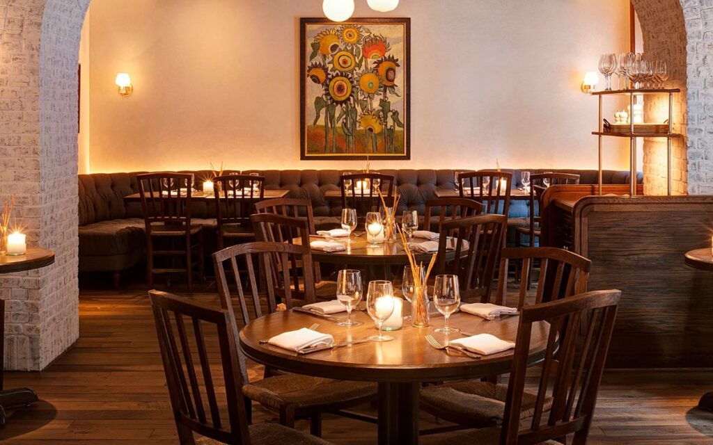 10-romantic-restaurants-in-philadelphia-the-love