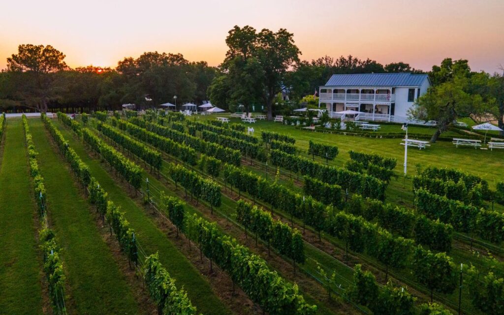 11-romantic-getaways-in-texas-hill-country-fredericksburg-wine-country-romance