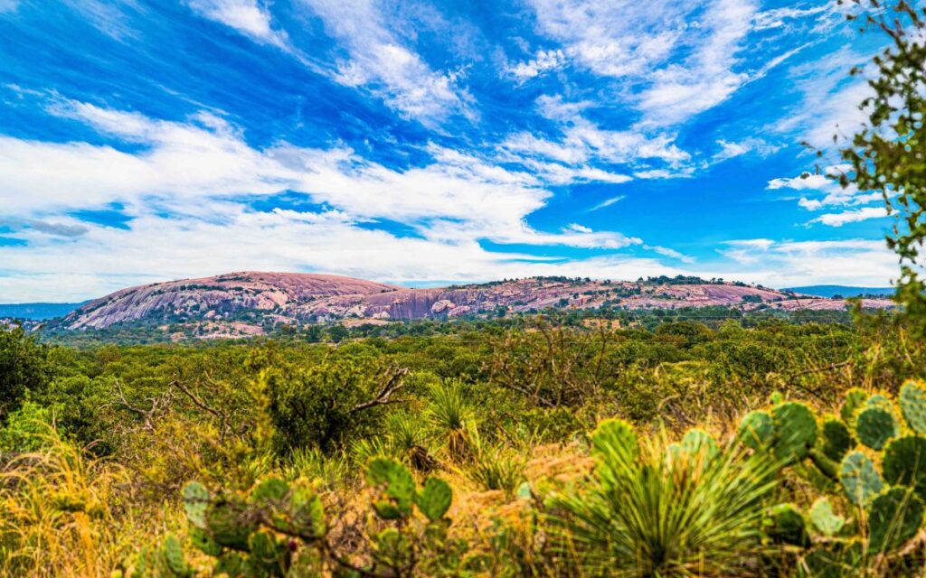 11-romantic-getaways-in-texas-hill-country-llano-enchanted