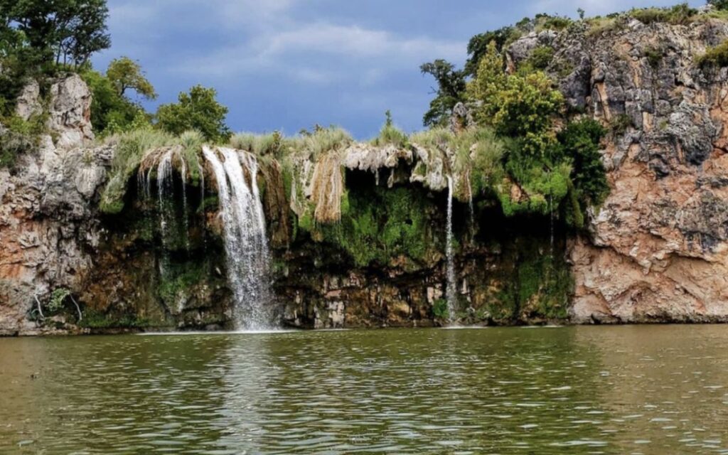 11-romantic-getaways-in-texas-hill-country-marble-falls