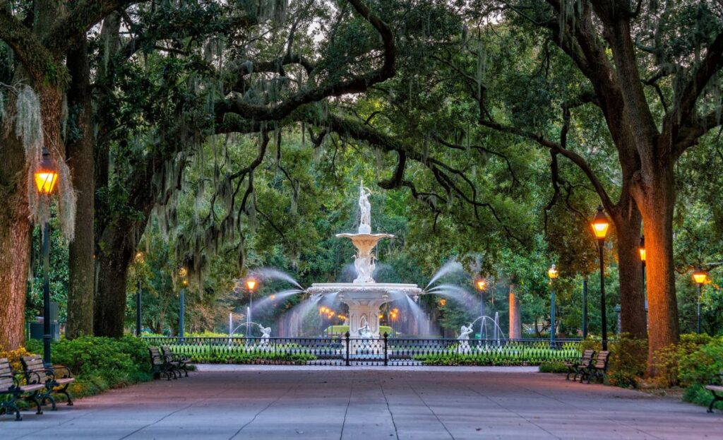 affordable-romantic-getaways-in-usa-savannah-georgia
