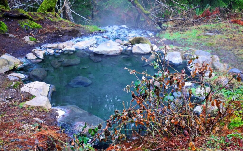 romantic-getaways-in-washington-olympic-peninsula-hot-springs