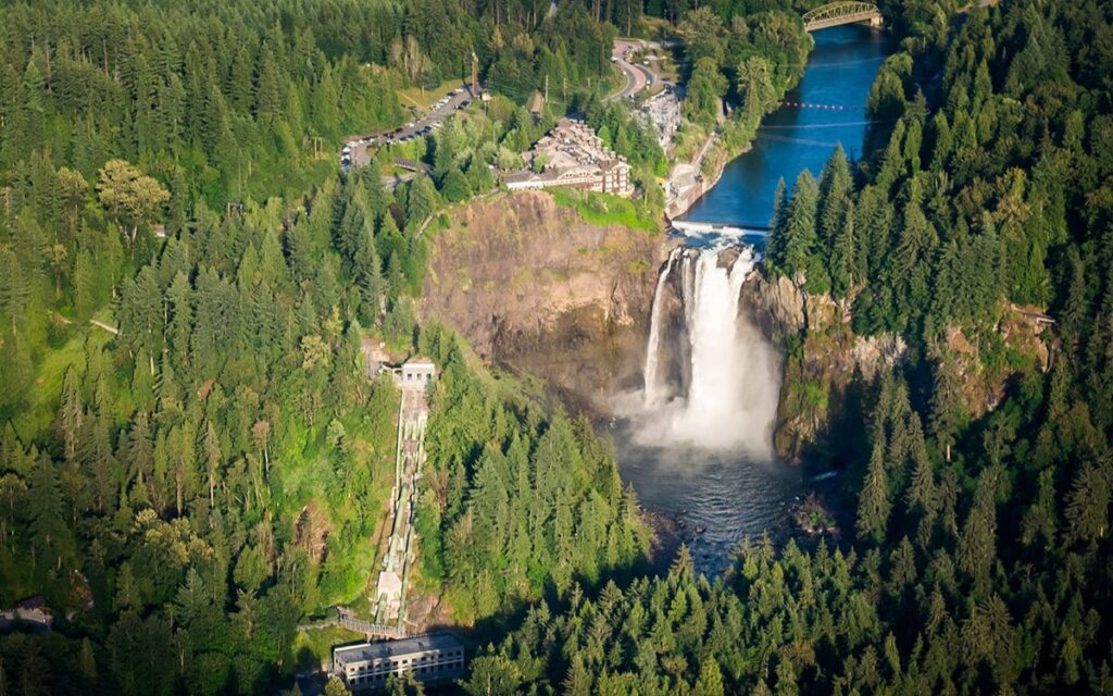 romantic-getaways-in-washington-snoqualmie-falls