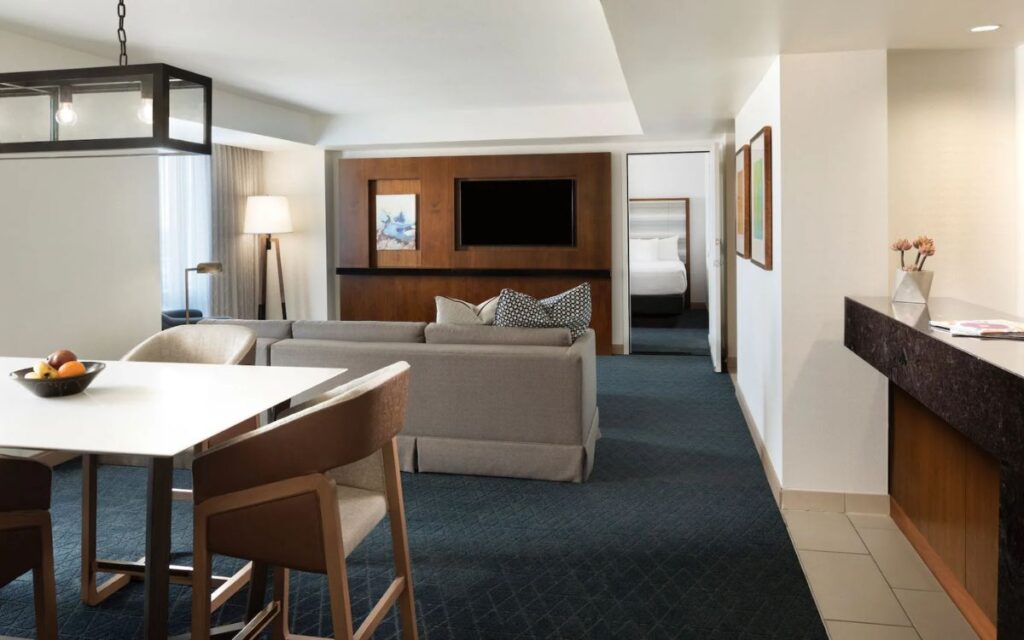 romantic-hotels-in-san-antonio-grand-hyatt