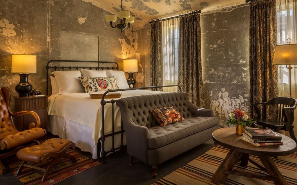 romantic-hotels-in-san-antonio-hotel-emma