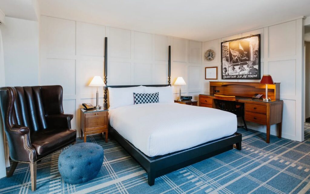 romantic-places-to-stay-in-boston-the-charles