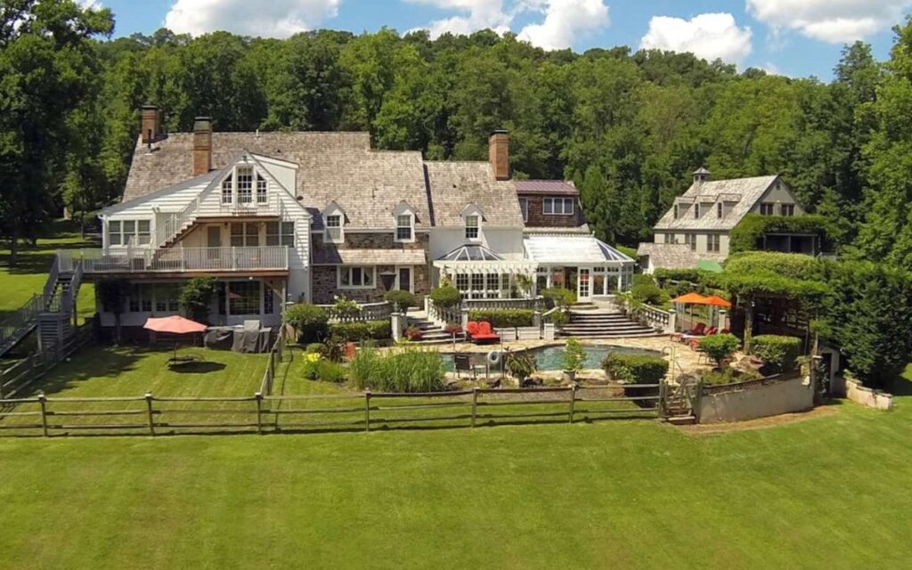 romantic-places-to-stay-in-pennsylvania-the-inn-at-bowmans-hill