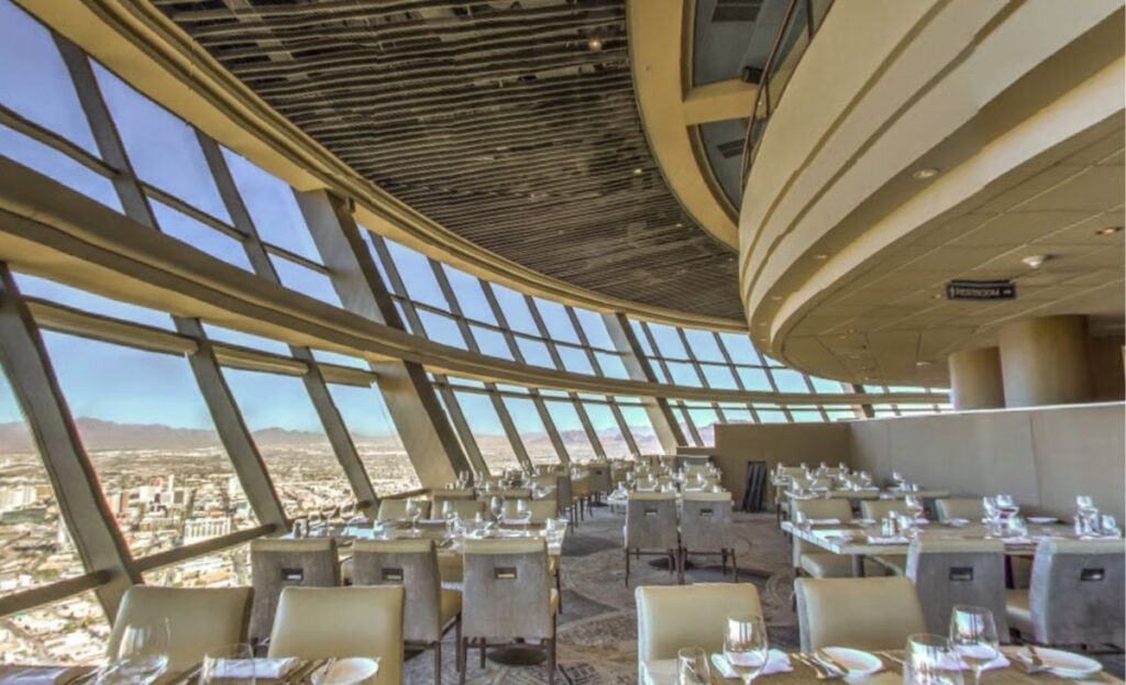 romantic-restaurants-in-las-vegas-top-of-the-world