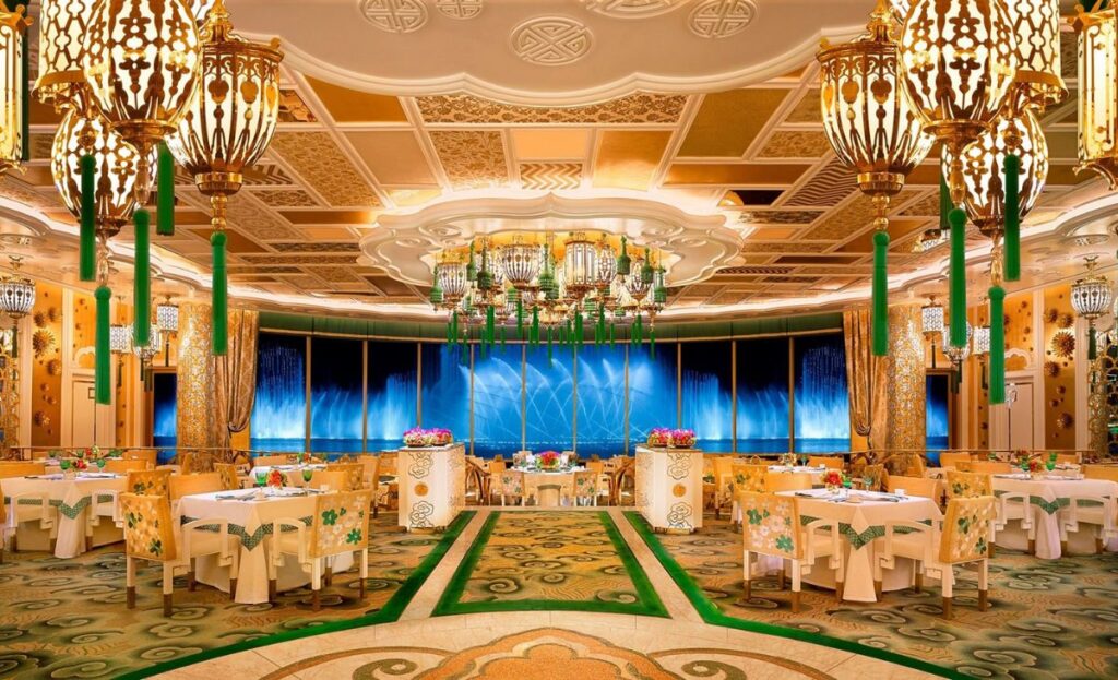 romantic-restaurants-in-las-vegas-wing-lei